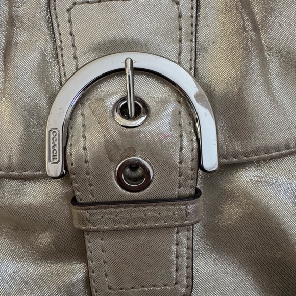 Rare Coach SoHo Buckle Shoulder Bag in Champagne Metallic - Picture 6 of 11